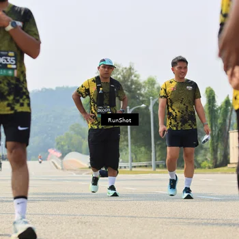 Runner Photo 7058726