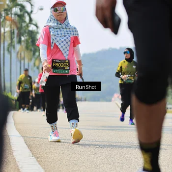 Runner Photo 7058784