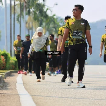 Runner Photo 7058873