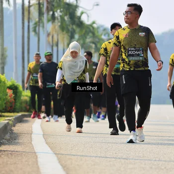 Runner Photo 7058888