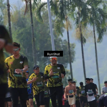 Runner Photo 7058936