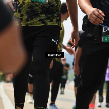Runner Photo 7059001