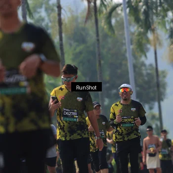 Runner Photo 7059014