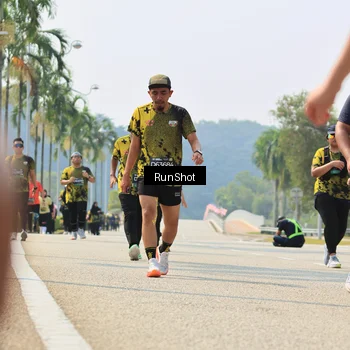 Runner Photo 7059077