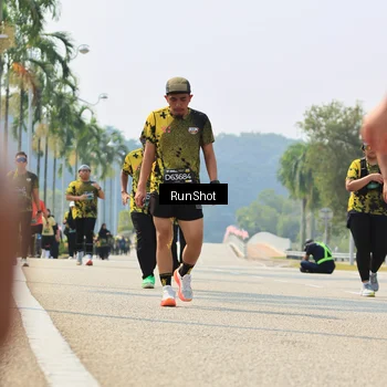 Runner Photo 7059080