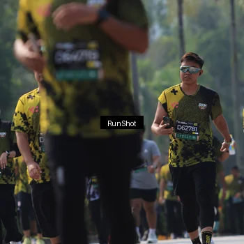 Runner Photo 7059102
