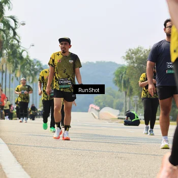 Runner Photo 7059123