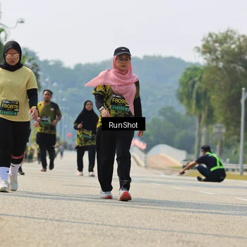 Runner Photo 7059144
