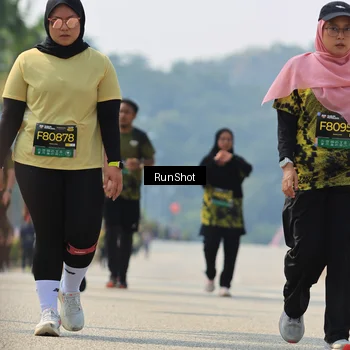 Runner Photo 7059155