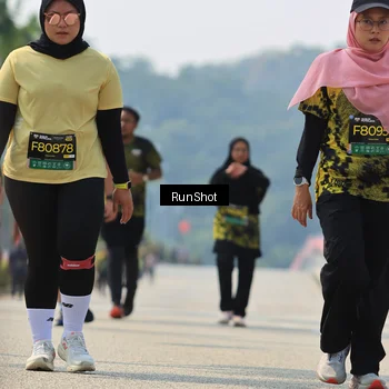 Runner Photo 7059157