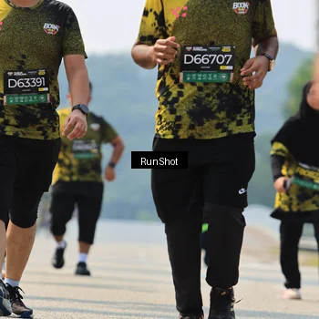 Runner Photo 7059212
