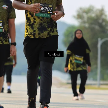 Runner Photo 7059218