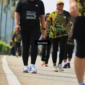 Runner Photo 7059256