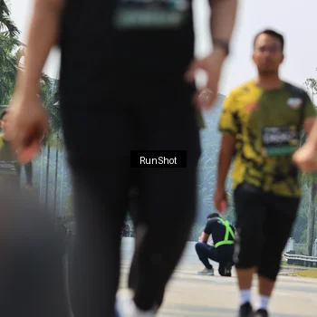 Runner Photo 7059261