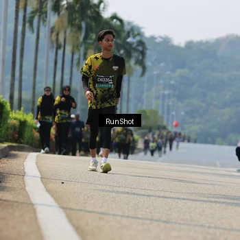 Runner Photo 7059270