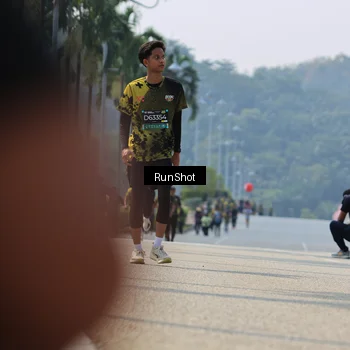 Runner Photo 7059275
