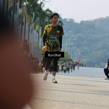 Runner Photo 7059281