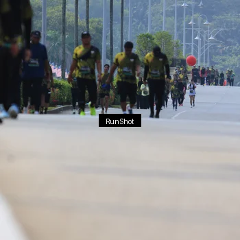 Runner Photo 7059290