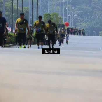 Runner Photo 7059295