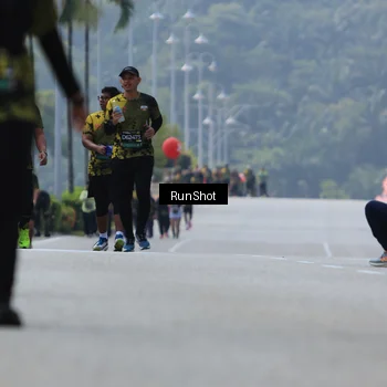 Runner Photo 7059302