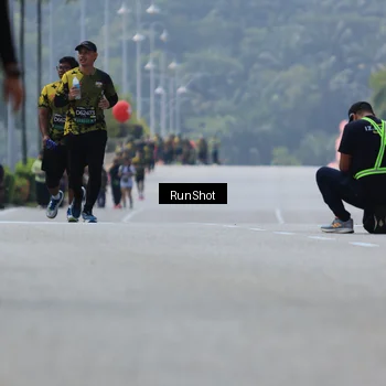 Runner Photo 7059308