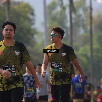 Runner Photo 7059323