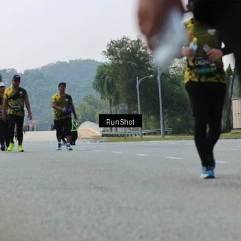 Runner Photo 7059351