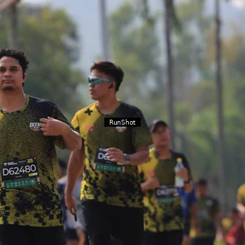 Runner Photo 7059393
