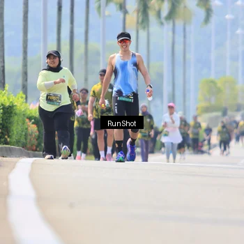 Runner Photo 7059412