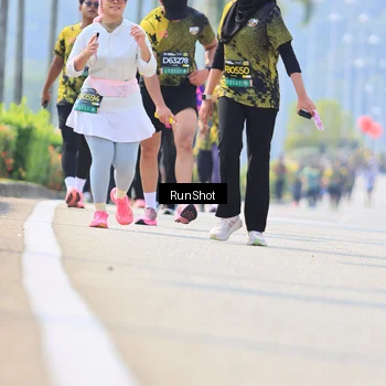 Runner Photo 7059439