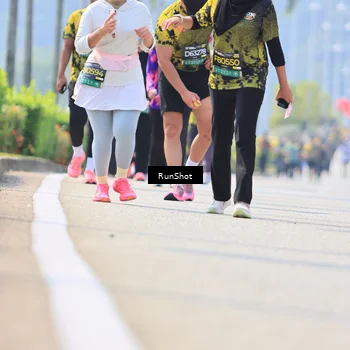 Runner Photo 7059452