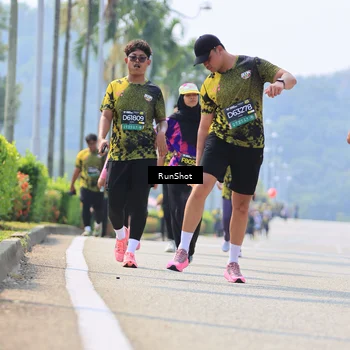 Runner Photo 7059453