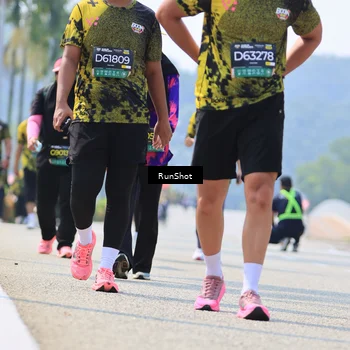 Runner Photo 7059466