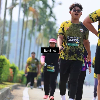 Runner Photo 7059472