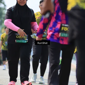 Runner Photo 7059492