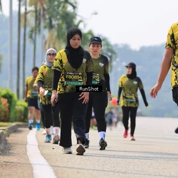 Runner Photo 7059525