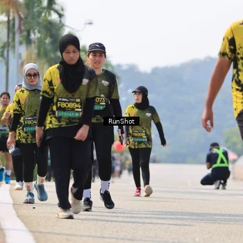 Runner Photo 7059534