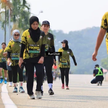 Runner Photo 7059535