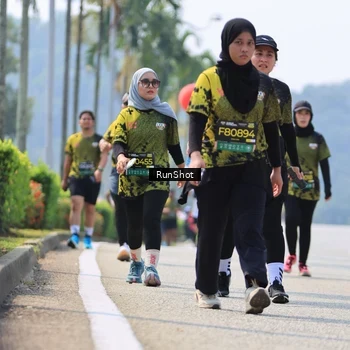 Runner Photo 7059541