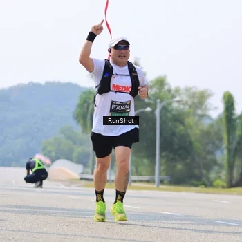 Runner Photo 7059558