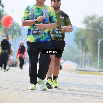 Runner Photo 7059595