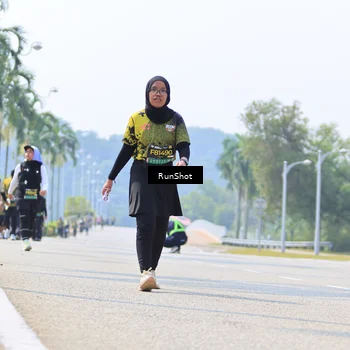 Runner Photo 7059617