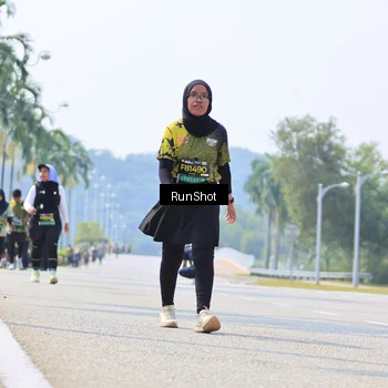 Runner Photo 7059623