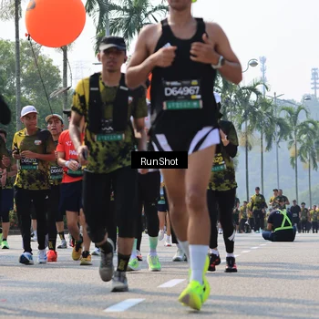 Runner Photo 7059636