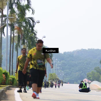 Runner Photo 7059811