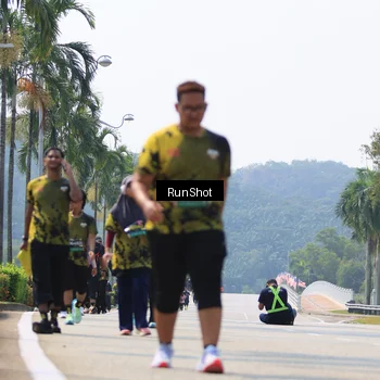Runner Photo 7059855