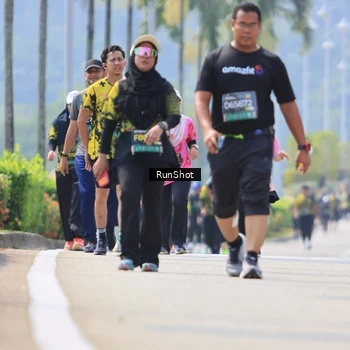 Runner Photo 7059925