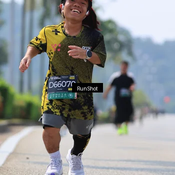 Runner Photo 7059975