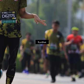 Runner Photo 7060025