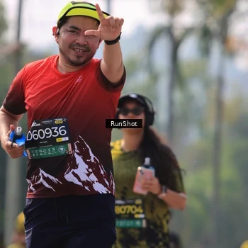 Runner Photo 7060054